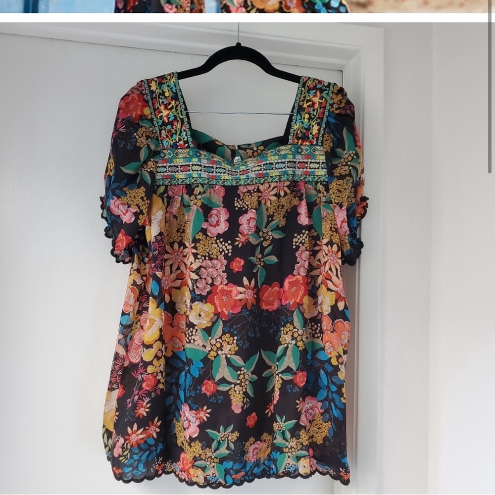 Johnny Was Brisbane Embroidered blouse SILK Medium